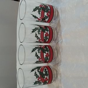 Libbey Glass Co. Holly & Berries Beverage Glass 16 oz. (Set of 4)